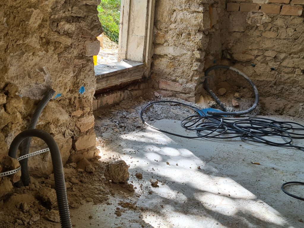 Sanierung von feuchtem Mauerwerk im Altbau im Burgenland